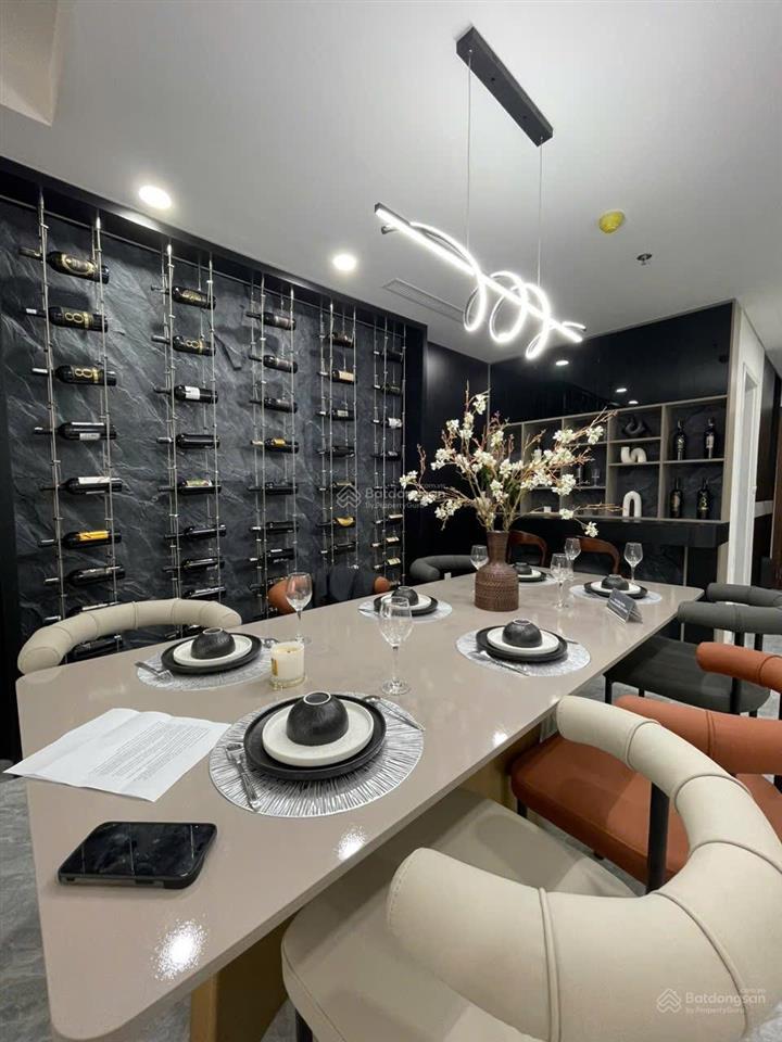 Chính chủ cho thuê căn hộ 3 phòng ngủ capital elite giá siêu rẻ 18tr.  0356 203 ***