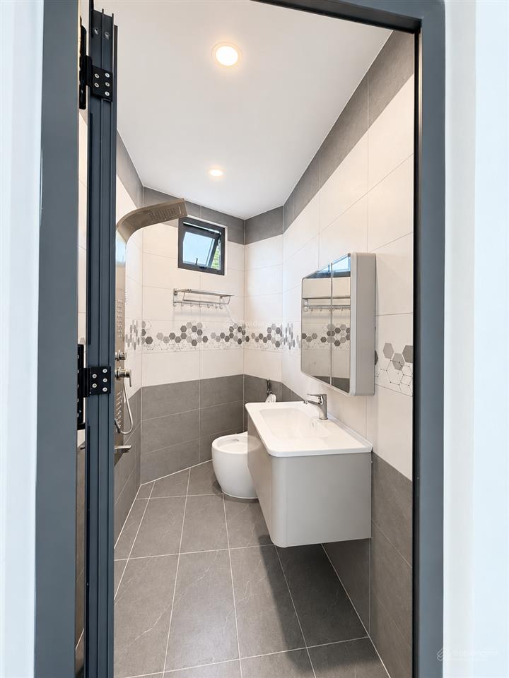 Nhà 2 tầng mới 100% có sân ô tô nội thất 5 sao tại đồng đinh, diên khánh (diên toàn cũ)