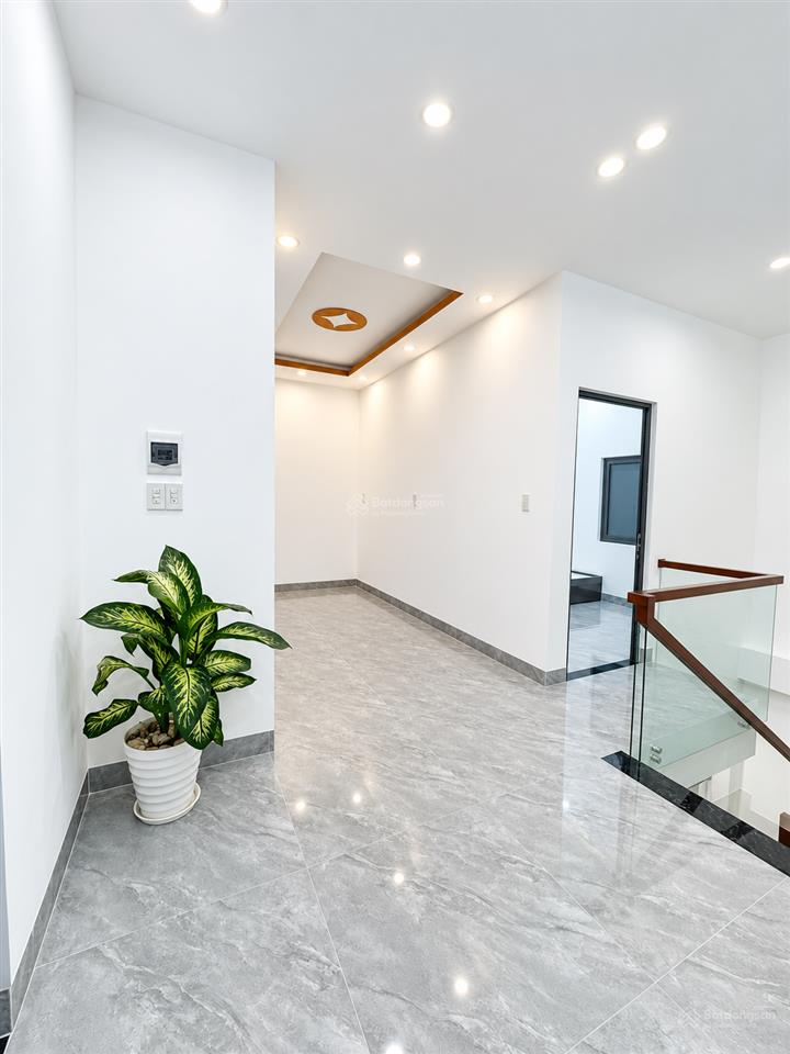 Nhà 2 tầng mới 100% có sân ô tô nội thất 5 sao tại đồng đinh, diên khánh (diên toàn cũ)
