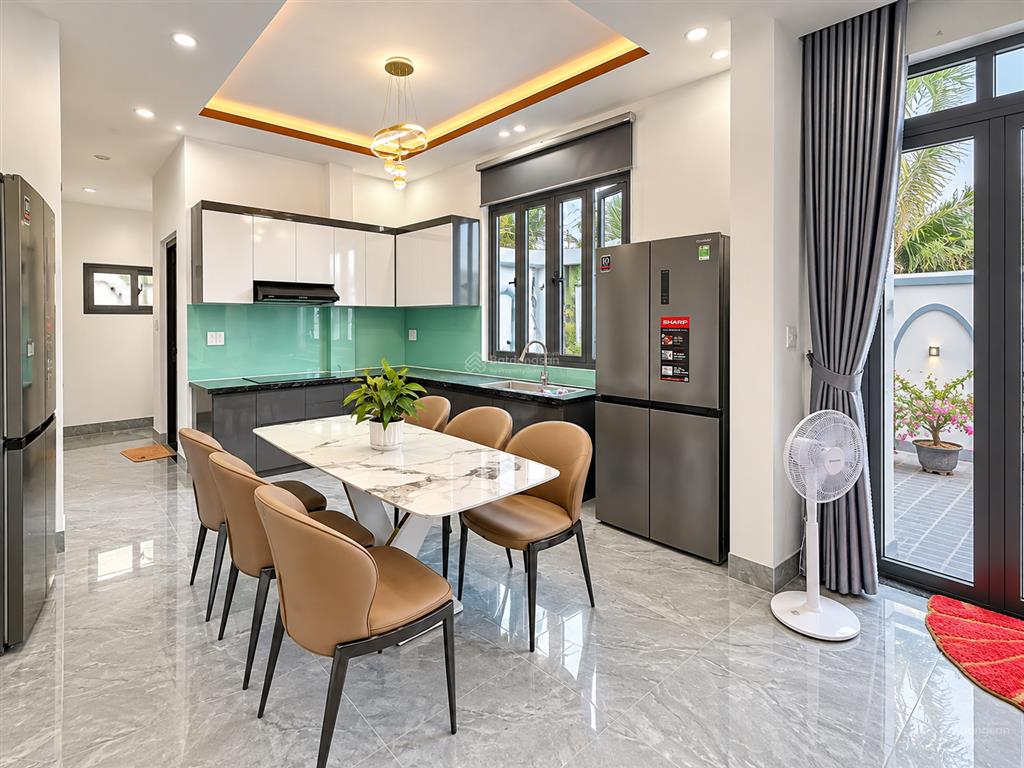Nhà 2 tầng mới 100% có sân ô tô nội thất 5 sao tại đồng đinh, diên khánh (diên toàn cũ)