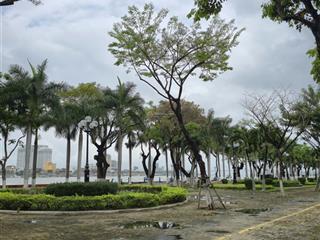 Siêu rẻ  siêu đẹp 250m2 ngang 10m trần hưng đạo trực diện sông chỉ 200tr/m2