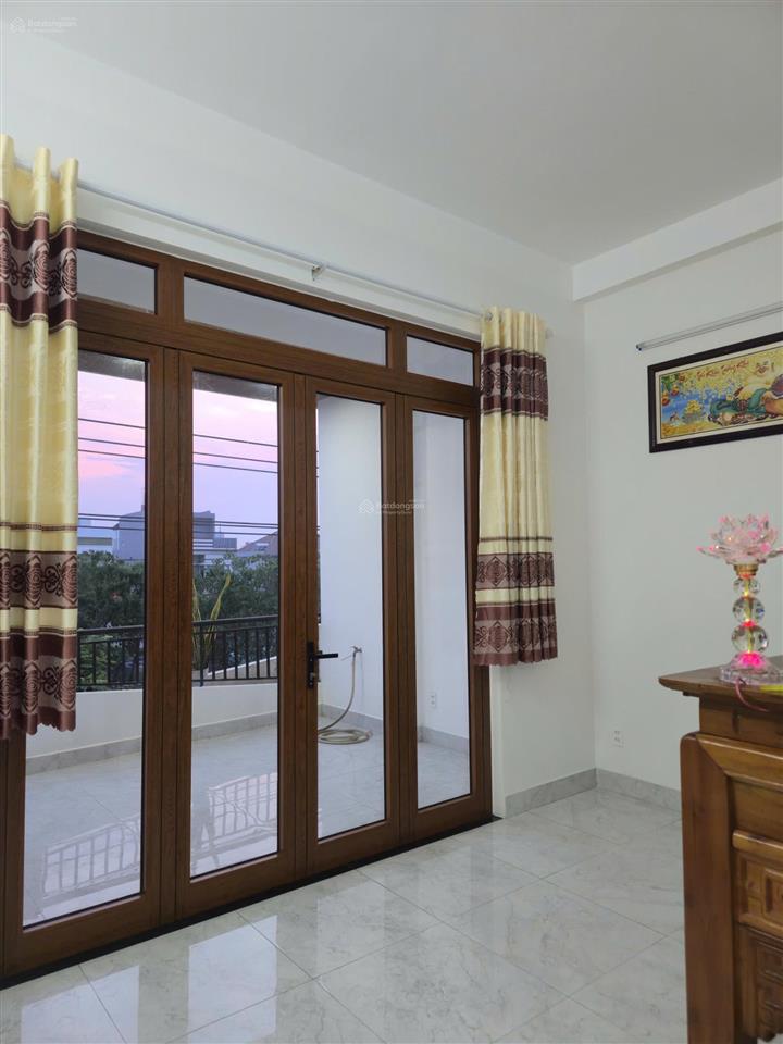 Nhà đẹp 3 tầng đường 47m lê văn hiến  đối diện bv 600 giường  giá tốt