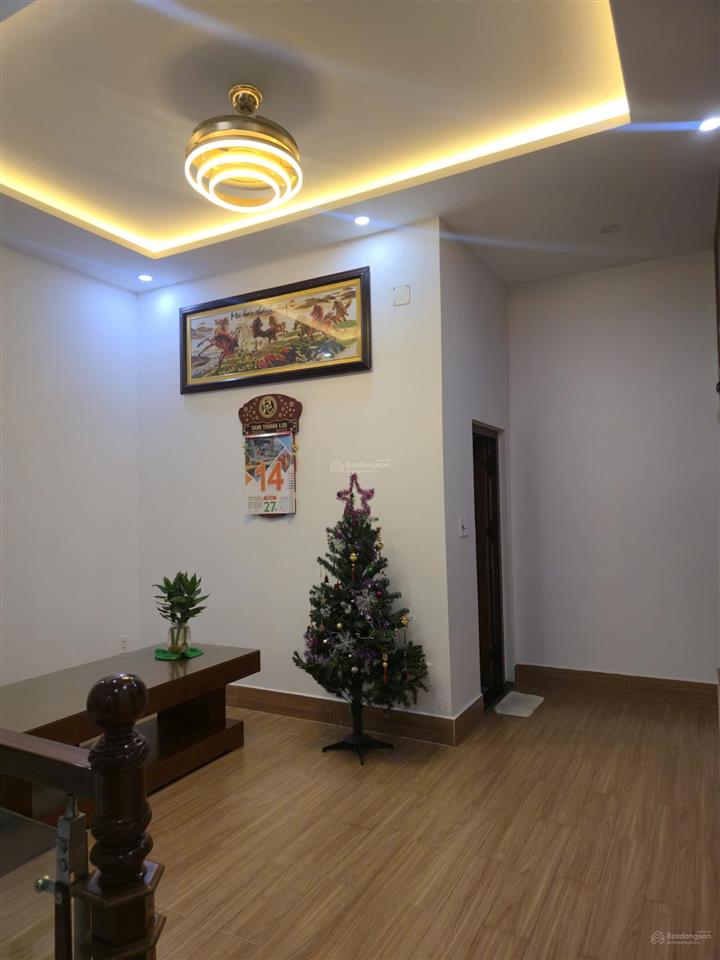 Nhà đẹp 3 tầng đường 47m lê văn hiến  đối diện bv 600 giường  giá tốt