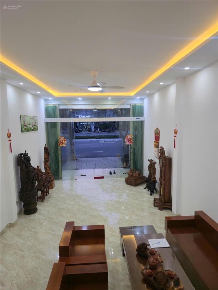 Nhà đẹp 3 tầng đường 47m lê văn hiến  đối diện bv 600 giường  giá tốt