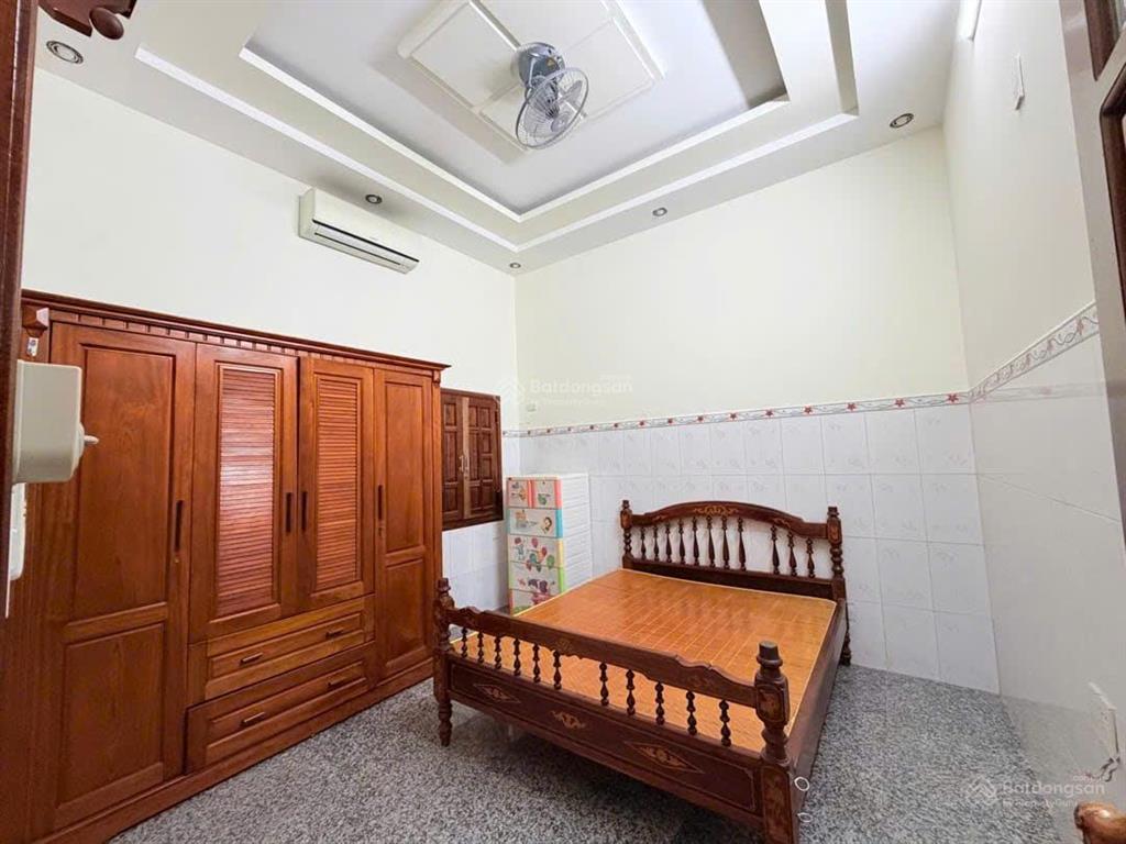 Bán gấp nhà 3 tầng đường nguyễn lai  sát nguyễn hữu thọ  85m2 chỉ nhỉnh 8 tỷ