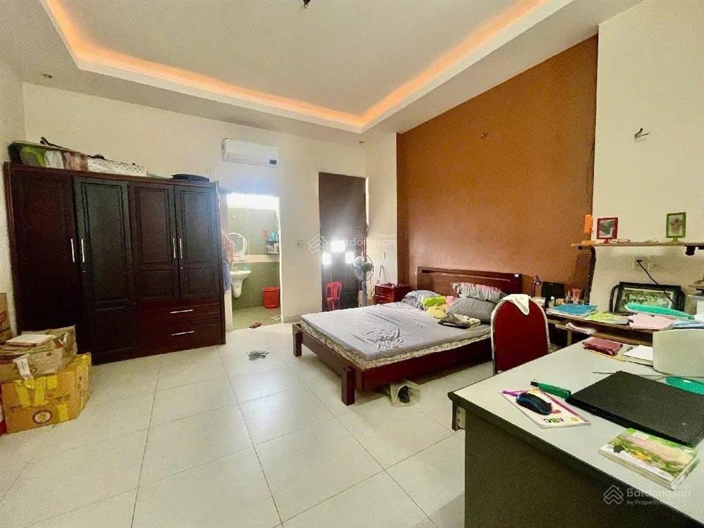 Cần bán gấp nhà 3.5 tầng hàn thuyên  112m2  ngang 5  giá tốt chỉ nhỉnh 11 tỷ