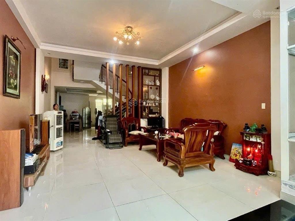 Cần bán gấp nhà 3.5 tầng hàn thuyên  112m2  ngang 5  giá tốt chỉ nhỉnh 11 tỷ