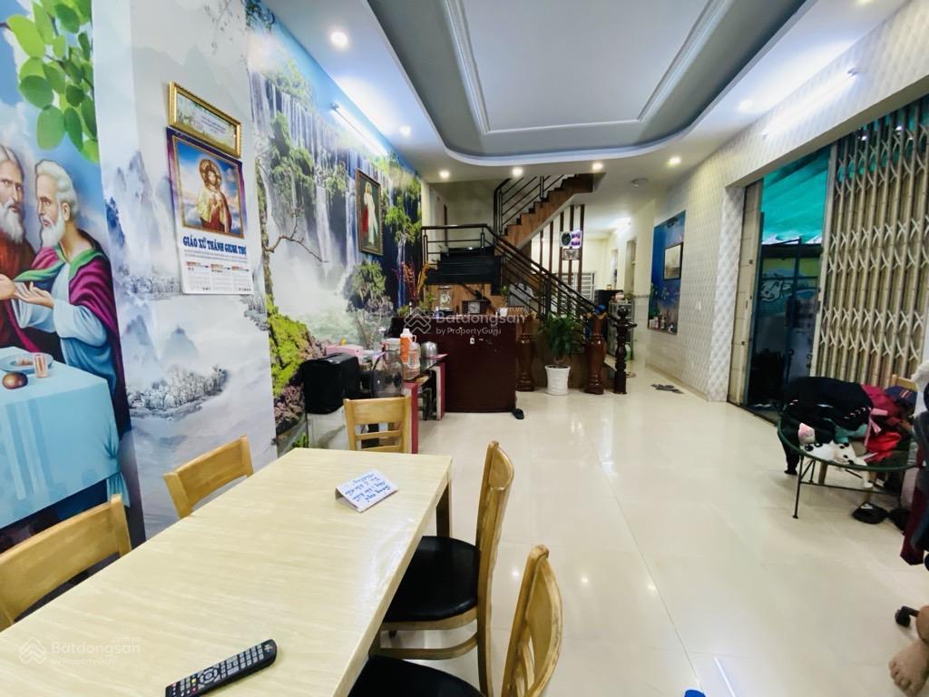 Bán nhà 4 tầng, đối diện công viên, xe hơi đỗ cửa. khu an ninh, đường bông sao, quận 8