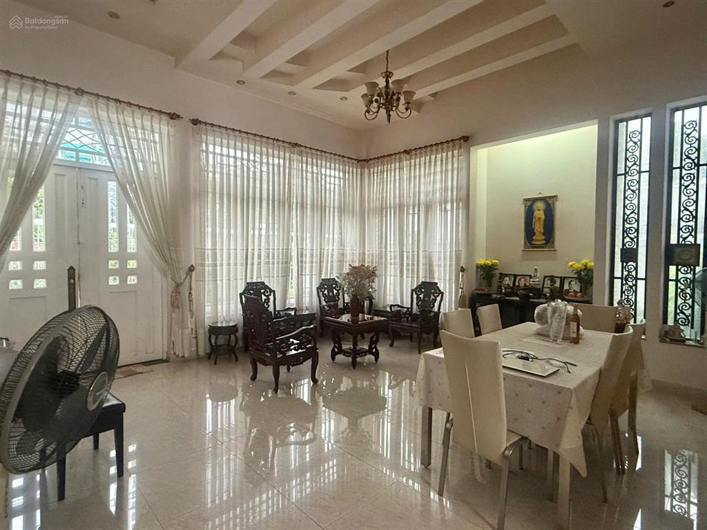 Giảm gấp 5 tỷ, bán mặt tiền biệt thự đối diện parc mall cao lỗ, central premium tạ quang bửu, q8