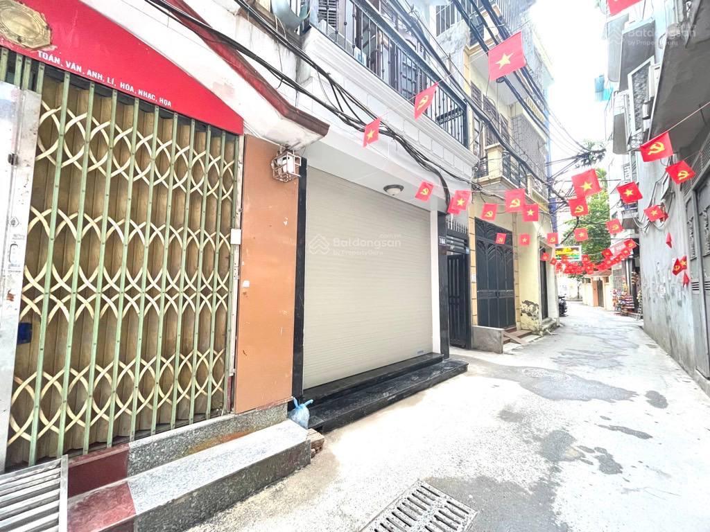 Bán nhà riêng tại cầu giấy, 9 tỷ, 42m2, 3pn + 4wc + full nội thất,