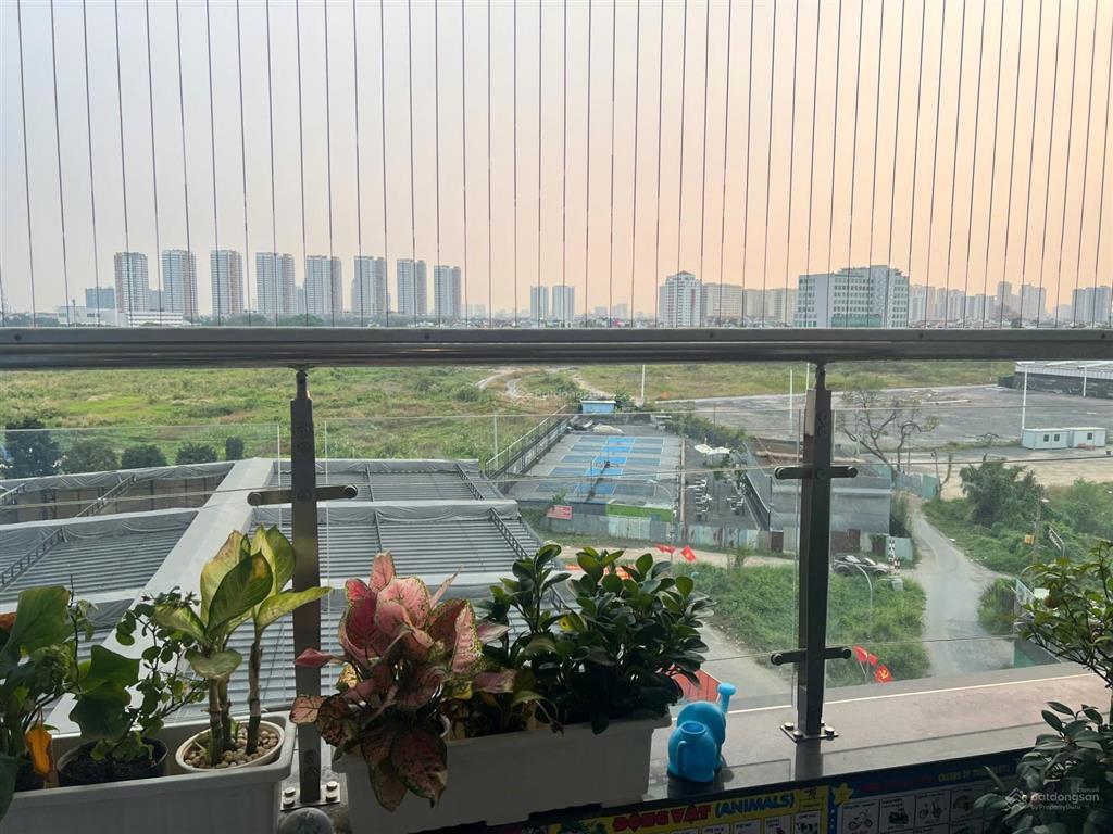 Chính chủ cần bán căn hộ hoàn thiện view đẹp, 2pn giá 6,2 tỷ