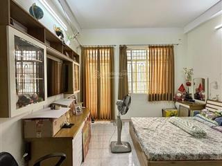 Bán nhà ngay mặt tiền quận 4, ngang 5,5m đối diện công viên khánh hội, giá nhỉnh 19, x tỷ