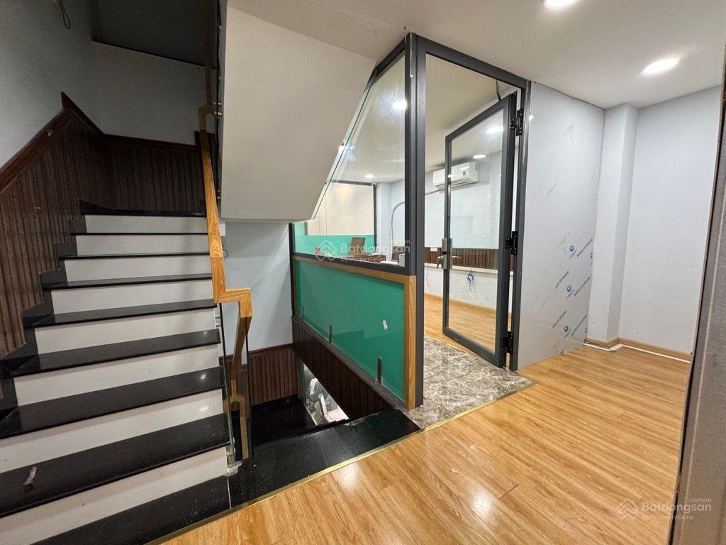 Bán nhà hẻm xe hơi bến vân đồn, quận 4, 6 tầng, thang máy, 5 x 16m, nhỉnh 19 tỷ