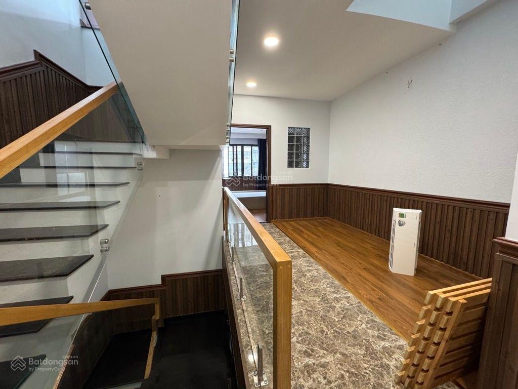 Bán nhà hẻm xe hơi bến vân đồn, quận 4, 6 tầng, thang máy, 5 x 16m, nhỉnh 19 tỷ
