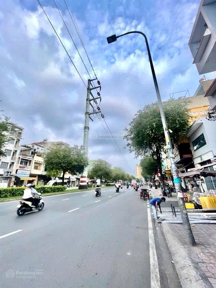 Mặt tiền kd hồng bànggần chợ bình tây 5 tầng4 x 16m sầm uất ngày đêm không quy hoạch, lộ giới.