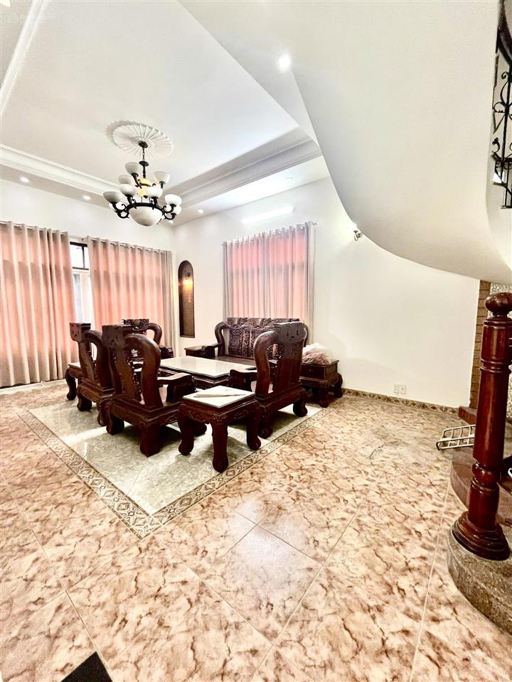 Biệt thự khu tên lửa, gần aeonmall đường 12m 3 tầng  11 x 18m  giá 19,5 tỷ tl