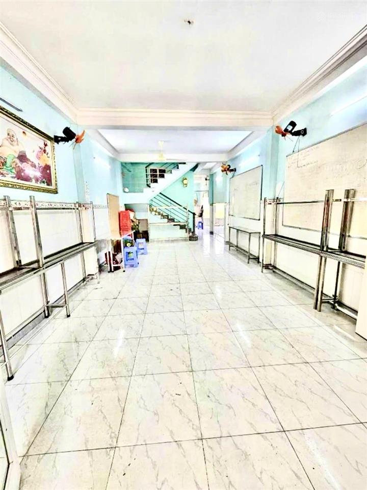 Đường 10m thông  an dương vương  4 x 17m  3 tầng kinh doanh  giá 6.7 tỷ tl
