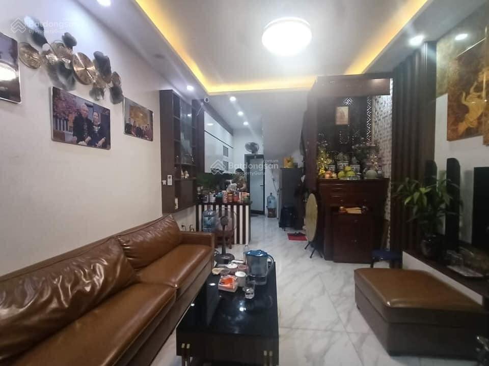 Nhà đẹp 3 tầng 96m2đường đỗ xuân hợpđối diện chợ p. longfull ntnhỉnh 10 tỷ.