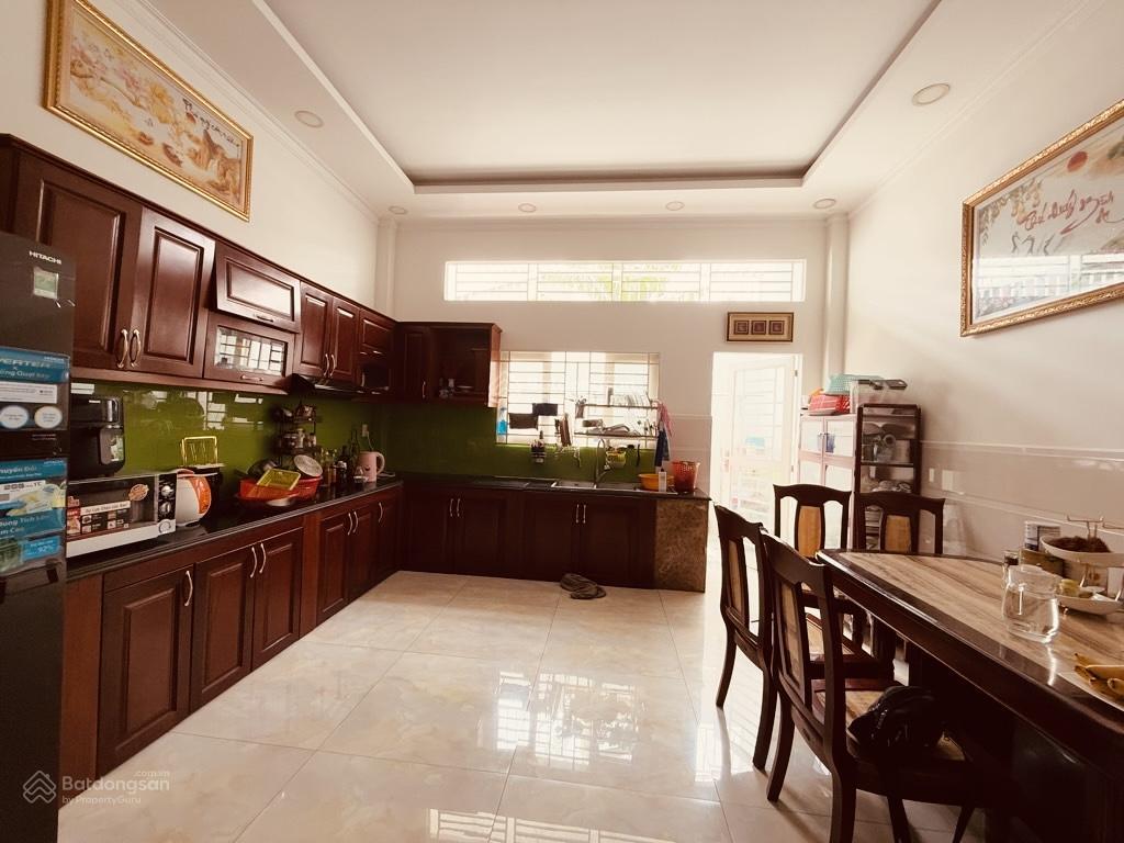 Ngay cao đẳng công thương3 tầngdt 4,7x28đường 10mđỗ xuân hợp,q9 chỉ 14,x tỷ