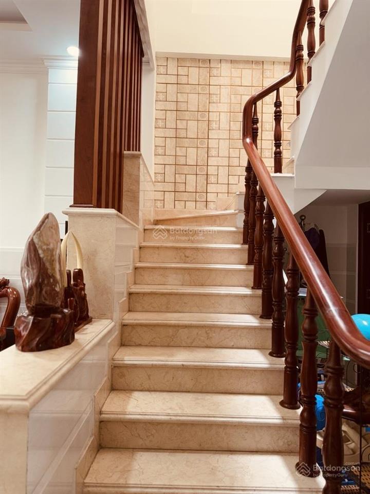 Ngay cao đẳng công thương3 tầngdt 4,7x28đường 10mđỗ xuân hợp,q9 chỉ 14,x tỷ