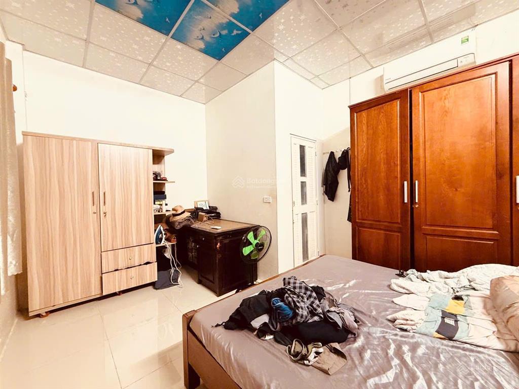 Ngay trường ngô thời nhiệm  2 tầng  dt 4,5x16  đường 7m thông  hồ bá phấn, q9  chỉ 9,x tỷ