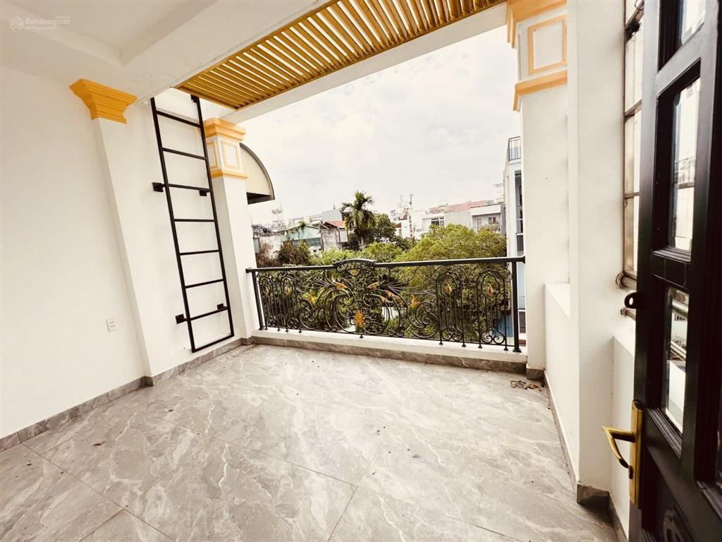 Bán nhà đường 7m thông4 tầng hàng xóm gia hoà dương đình hội, q989m9,8 tỷ