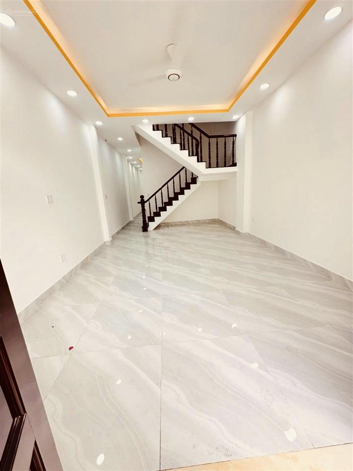 Bán nhà đường 7m thông4 tầng hàng xóm gia hoà dương đình hội, q989m9,8 tỷ