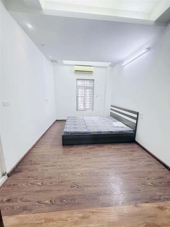 Bán nhà phố lương yên q.hbt. ngõ thông gần phố  5 tầng  3 mặt thoáng  70m2  9.2 tỷ  0933 118 ***