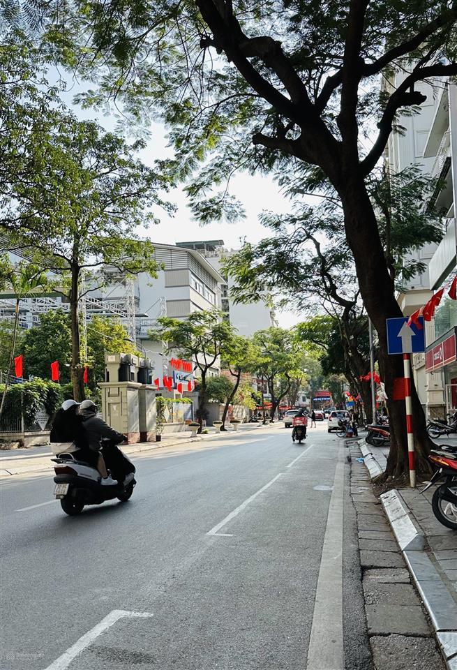 Bán nhà mặt phố khâm thiên vị trí đẹp nhất phố kd đắc địa  mặt tiền quyền lực 5.5m 125m2 nhỉnh