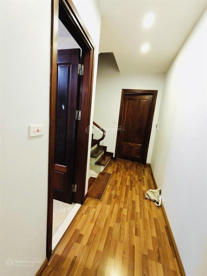 Bán nhà phố lê đại hành q. hbt kd văn phòng  ở đẳng cấp 81m2mt 5.6m30.x tỷ tl 0933 118 ***