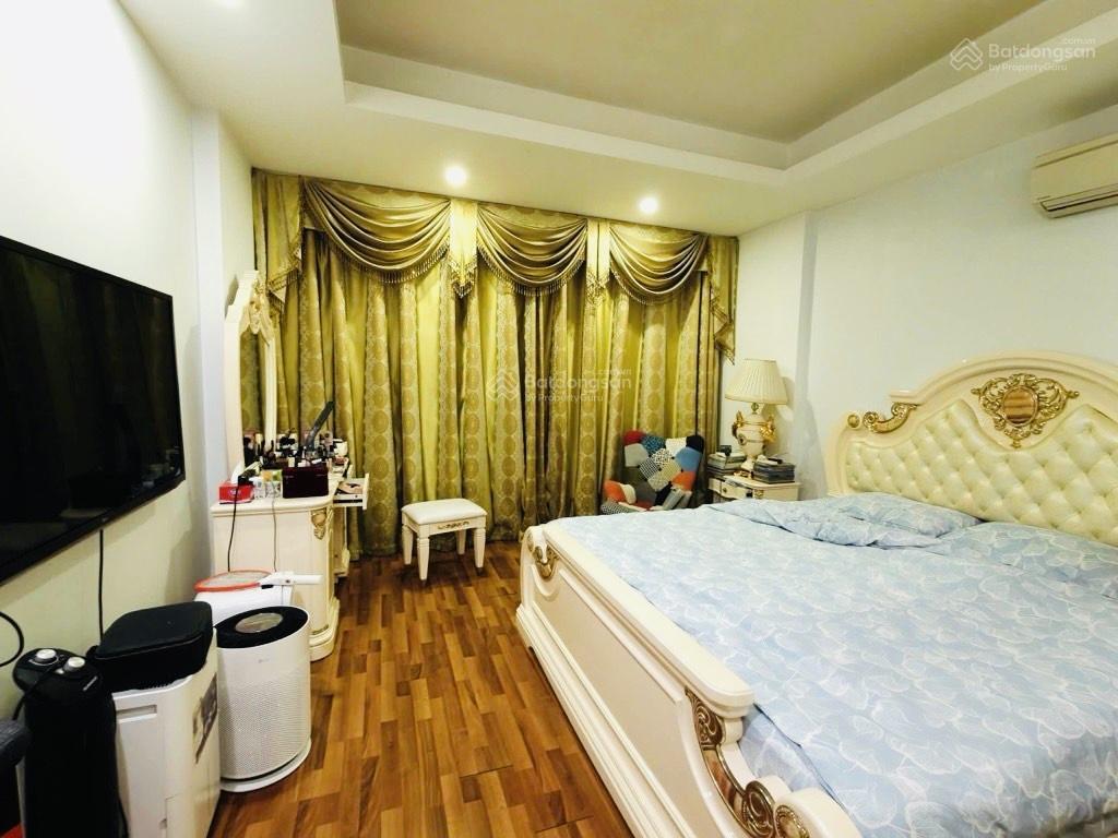 Bán nhà phố lê đại hành q. hbt kd văn phòng  ở đẳng cấp 81m2mt 5.6m30.x tỷ tl 0933 118 ***