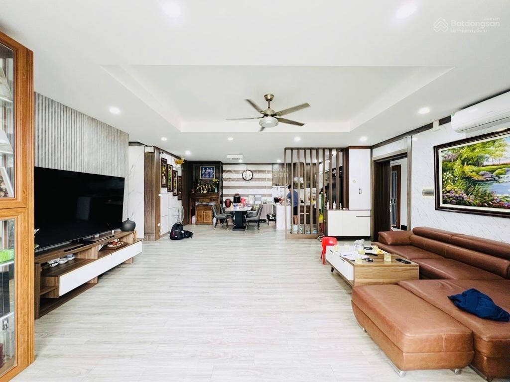 Bán căn hộ chung cư mặt phố hoa lư gần vincom bà triệu q. hbt căn góc thoáng 3 pn 11.2tỷ 0933 118 ***