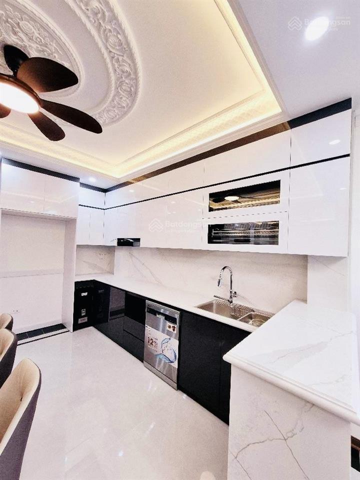 Bán nhà phố lê thanh nghị q. hbtnhà đẹpgần phốô tô đỗ cổng  39m2mt 4.3m6 tầng 11.2tỷ
