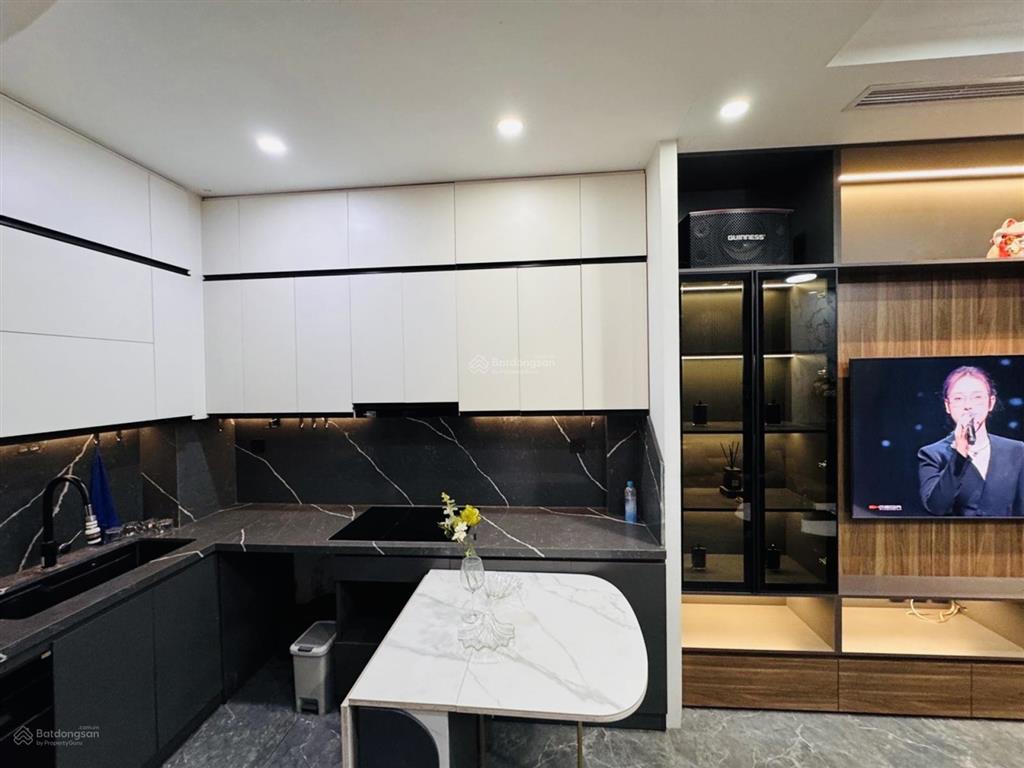 Bán nhà phố bạch mai q.hbt nhà ngay sát phố ko quy hoạch nội thất giá trị36m26 tầng11 tỷ.x nhỏ