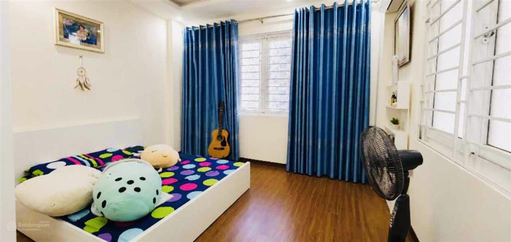 Bán nhà mặt đê trần khát chân q. hbt kd tấp nập gần trường, chợ 24.6m2 5 tầng mt 3.8m 7.8 tỷ