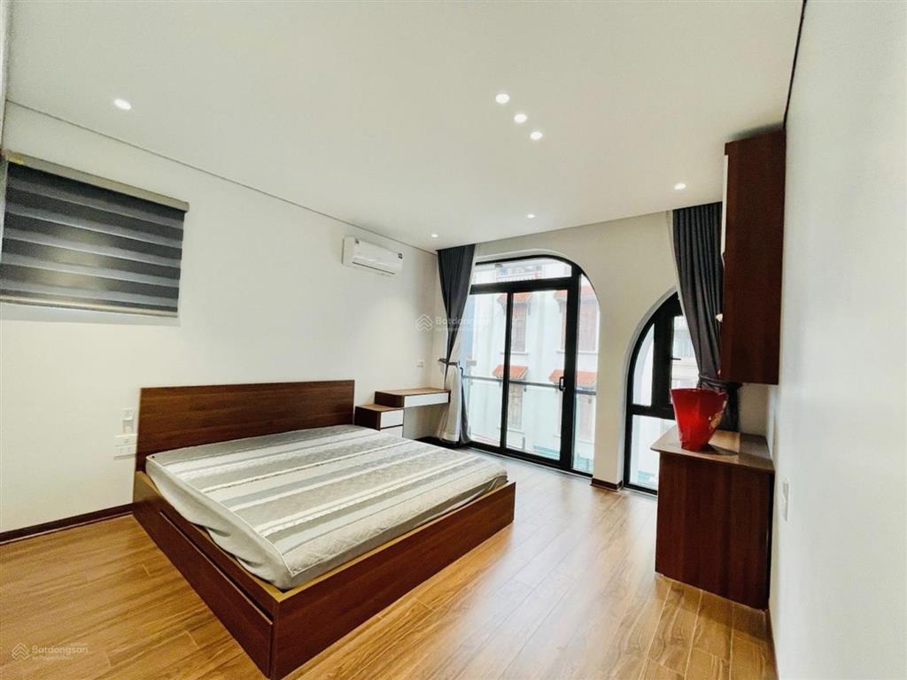 Bán nhà phố lương yên q.hbt nhà đẹp ngõ thông kd gần phố  không quy hoạch 32m2 5 tầng. 8.x tỷ
