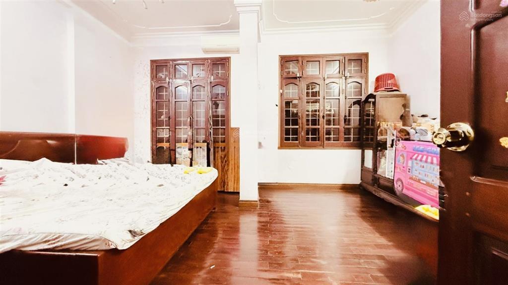 Bán nhà phố lò đúc q. hbt
ô tô đỗ cửa  dân xây chắc chắn mt bề thế  40m2  6 tầng  12.x tỷ nhỏ