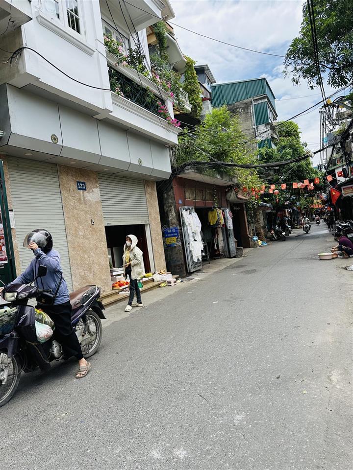 Bán nhà trần khát chân q. hbt  ô tô đỗ cửa  kd tiện lợi  25m2  5 tầng  7.6 tỷ còn thương lượng