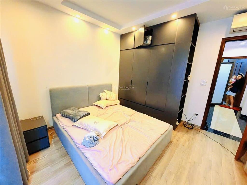 Bán nhà phố lương yên q.hbt nhà mới đẹp hai mặt thoáng ngõ thông gần phố45m26 tầng12.x tỷ nhỏ