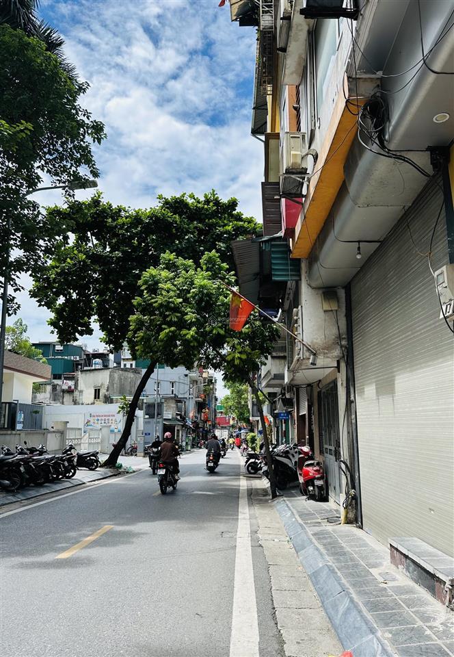 Bán nhà phố lương yên q.hbt nhà mới đẹp hai mặt thoáng ngõ thông gần phố45m26 tầng12.x tỷ nhỏ