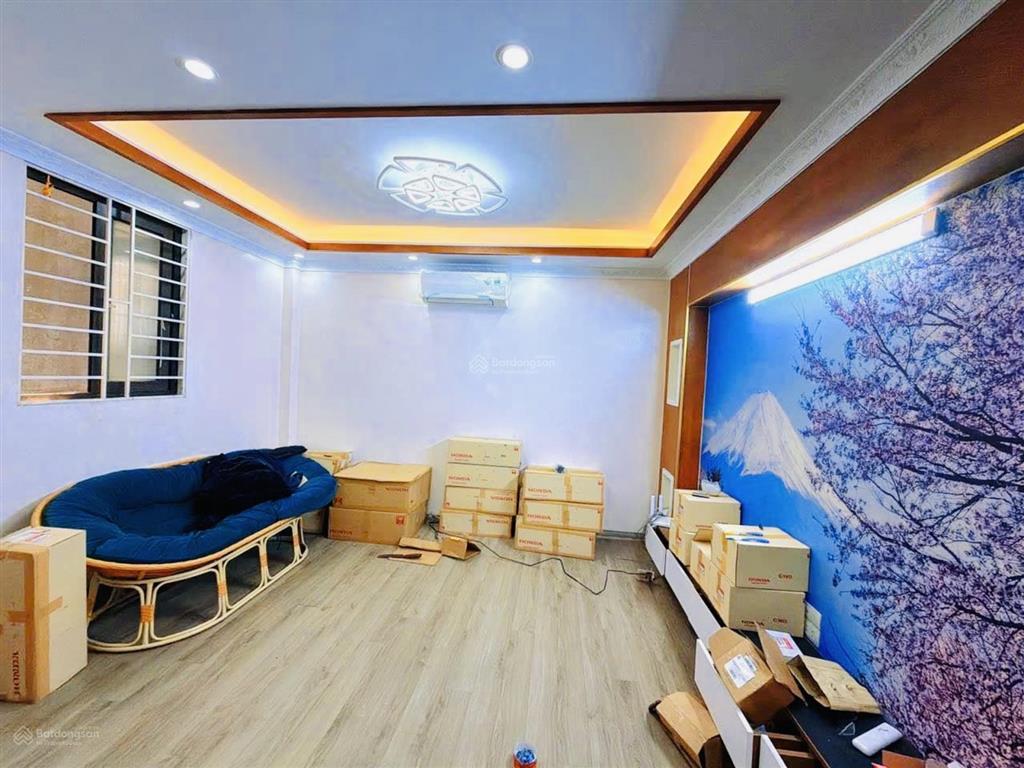 Bán nhà phố lương yên q.hbt nhà mới đẹp hai mặt thoáng ngõ thông gần phố45m26 tầng12.x tỷ nhỏ