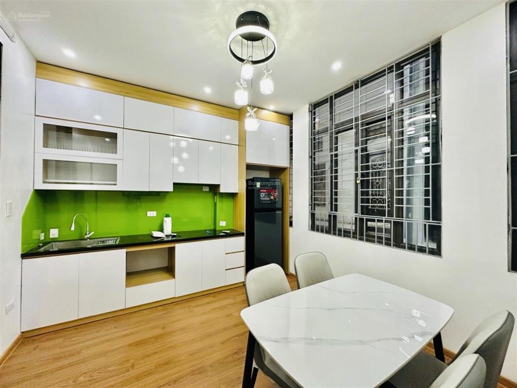 Bán nhà phố kim ngưu q. hbt 30m ra phố  ô tô vf3 đỗ cửa  23m2 6 tầng  mt 3.8m  7.x tỷ nhỏ.