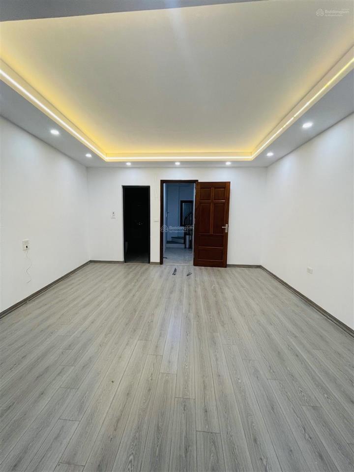 Bán nhà p.hoa lư q.hbtnhà đẹp thang máyngõ thông gần phốcv thống nhất40m25 tầng13.6 tỷ còn tl