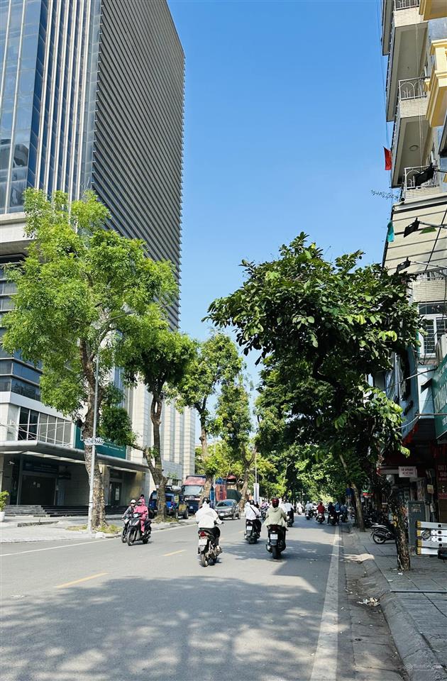 Bán nhà mặt phố lạc trung q.hbtnhà 2 mặt tiền 1 mặt phố,1 mặt ngõ to65m24 tầngmt 4.3m24.x tỷ