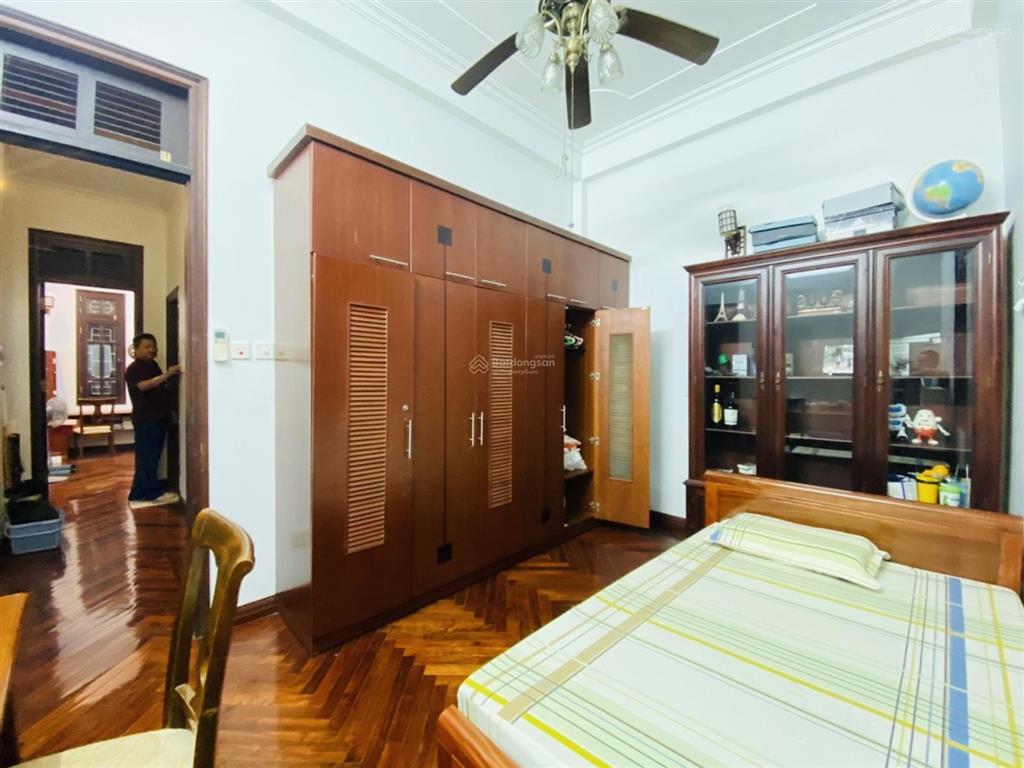 Bán nhà phố trần đại nghĩaq.hbtphân lôô tô dừng đỗcạnh đh bách khoa
75m25 tầngmt 5.5m24.6 tỷ