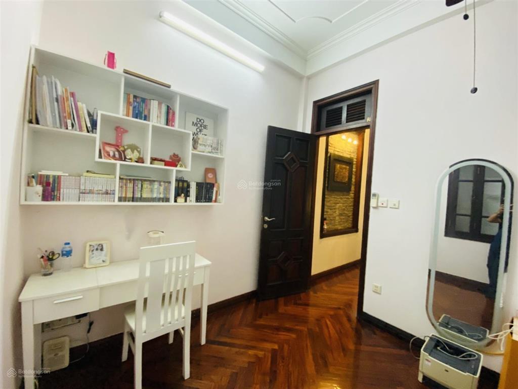 Bán nhà phố trần đại nghĩaq.hbtphân lôô tô dừng đỗcạnh đh bách khoa
75m25 tầngmt 5.5m24.6 tỷ