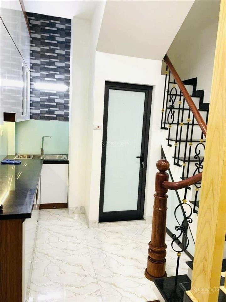 Cho thuê nhà nguyên căn phố 8/3 q.hbt p lô  ô tô đỗ cửa  35m25 tầng 3 pn full đồ 14,5 tr/tháng