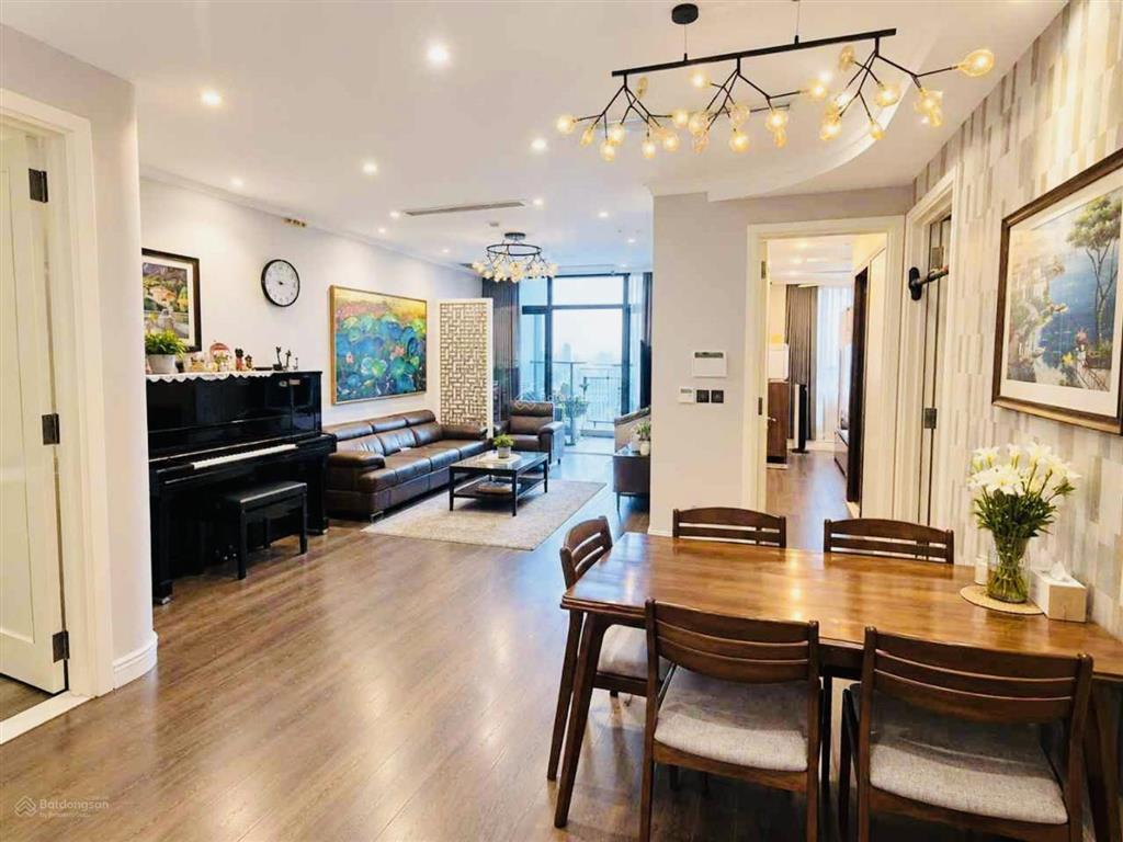 Bán căn hộ chung cư cao cấp sun grand city  q. hbt  full nội thất tiền tỷ  102m2  18.8tỷ còn tl