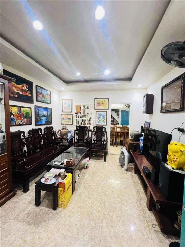 Bán nhà phân lô gần trường mầm non lạc trungq. hbt  ngõ thông 2 chiều 45m23 tầng10.3 tỷ có tl