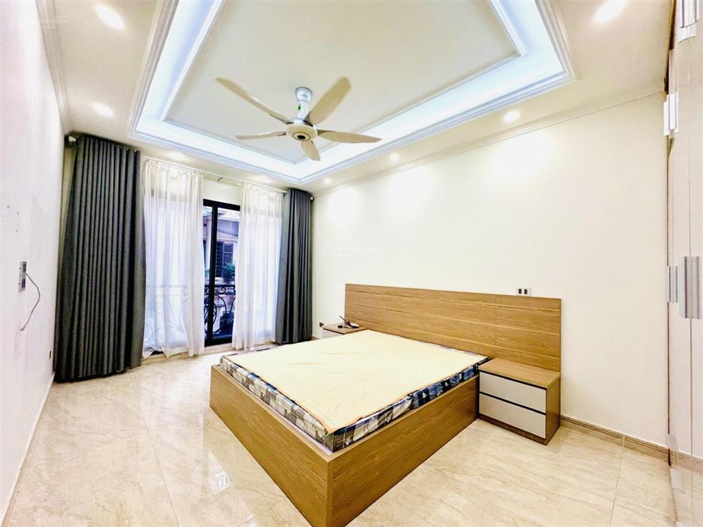 8.2tỷbán nhà phố lạc trung q.hbt nhà đẹp full nội thất
lô gócngõ thôngô tô đỗ cửa33m25 tầng